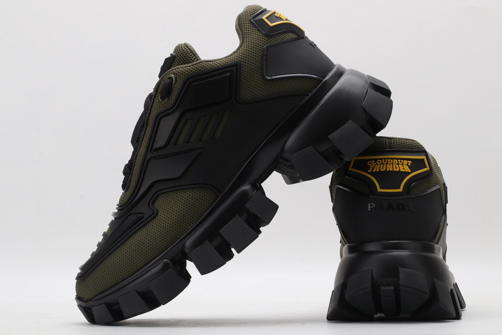 P*rada SNEAKER